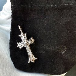 クロムハーツ ダブルCHクロス タイニー パヴェダイヤモンド カスタム 完成！