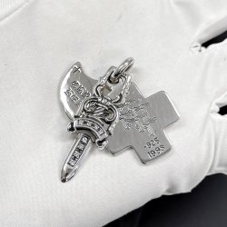 クロムハーツ スリートリンケッツ ペンダント ダイヤカスタム 完成！