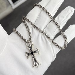 クロムハーツカスタム CHクロスペンダント SM ブラックダイヤ パヴェ加工 完成♪