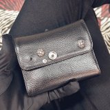 クロムハーツ財布修理なら専門店の東京G-BALLERヘ！ミニウェーブのボタン取れ修理もお任せください♪