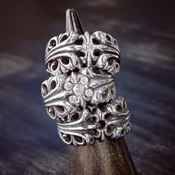 クロムハーツ K&Tリング アフターダイヤ★様々な仕様に生まれ変わらせえるダイヤカスタムをご提供します♪