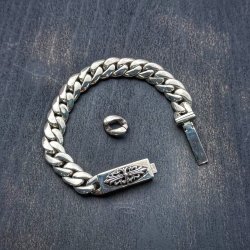 クロムハーツ フローラルクロス クラシックチェーン コマ抜き 完成致しました！