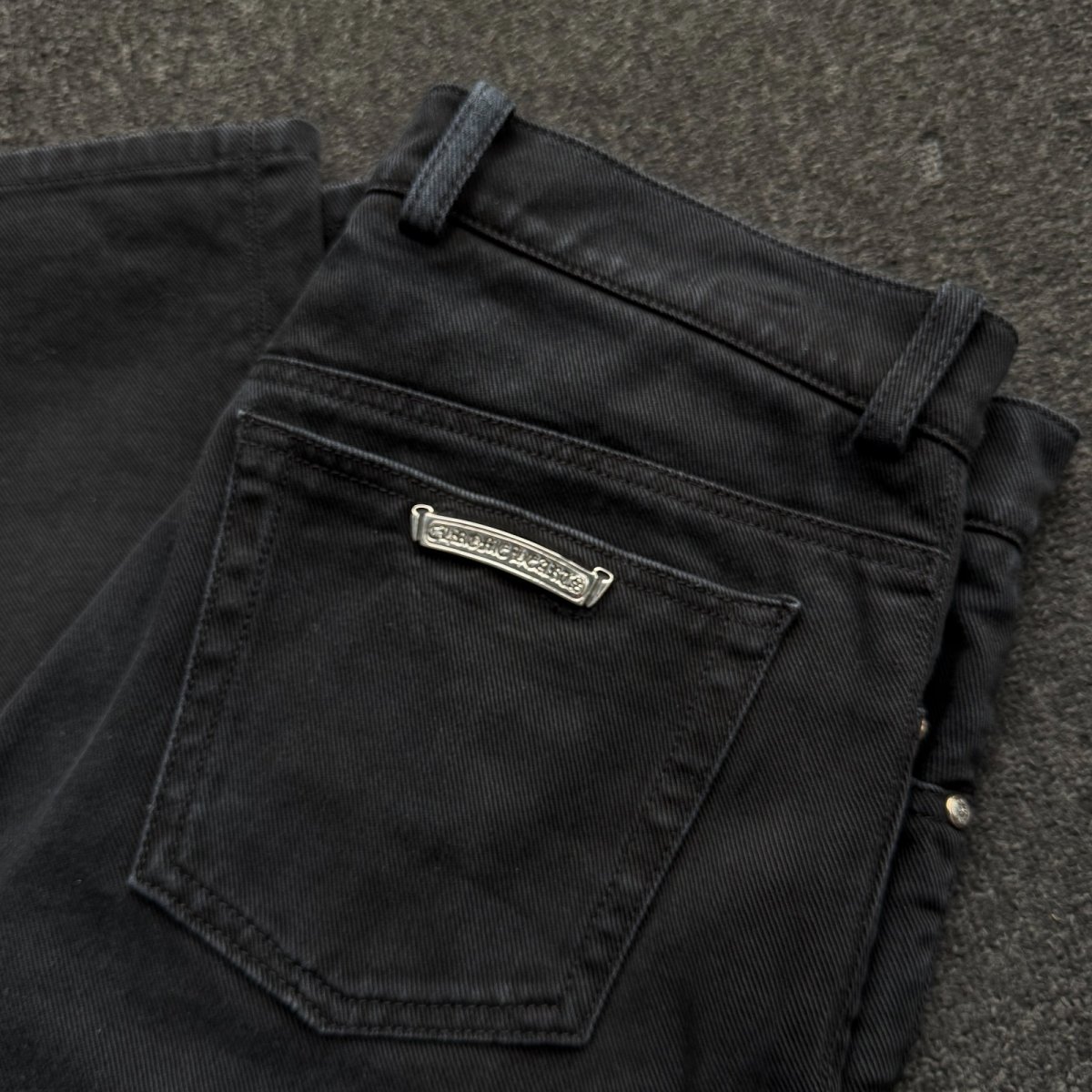 画像2: クロムハーツ  デニム修理 スクロールラベル パーツ取付加工