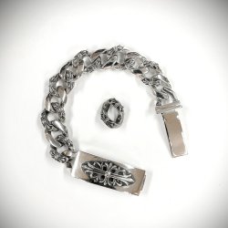 純正パーツはお戻しします！フローラルクロスIDブレス コマ抜き