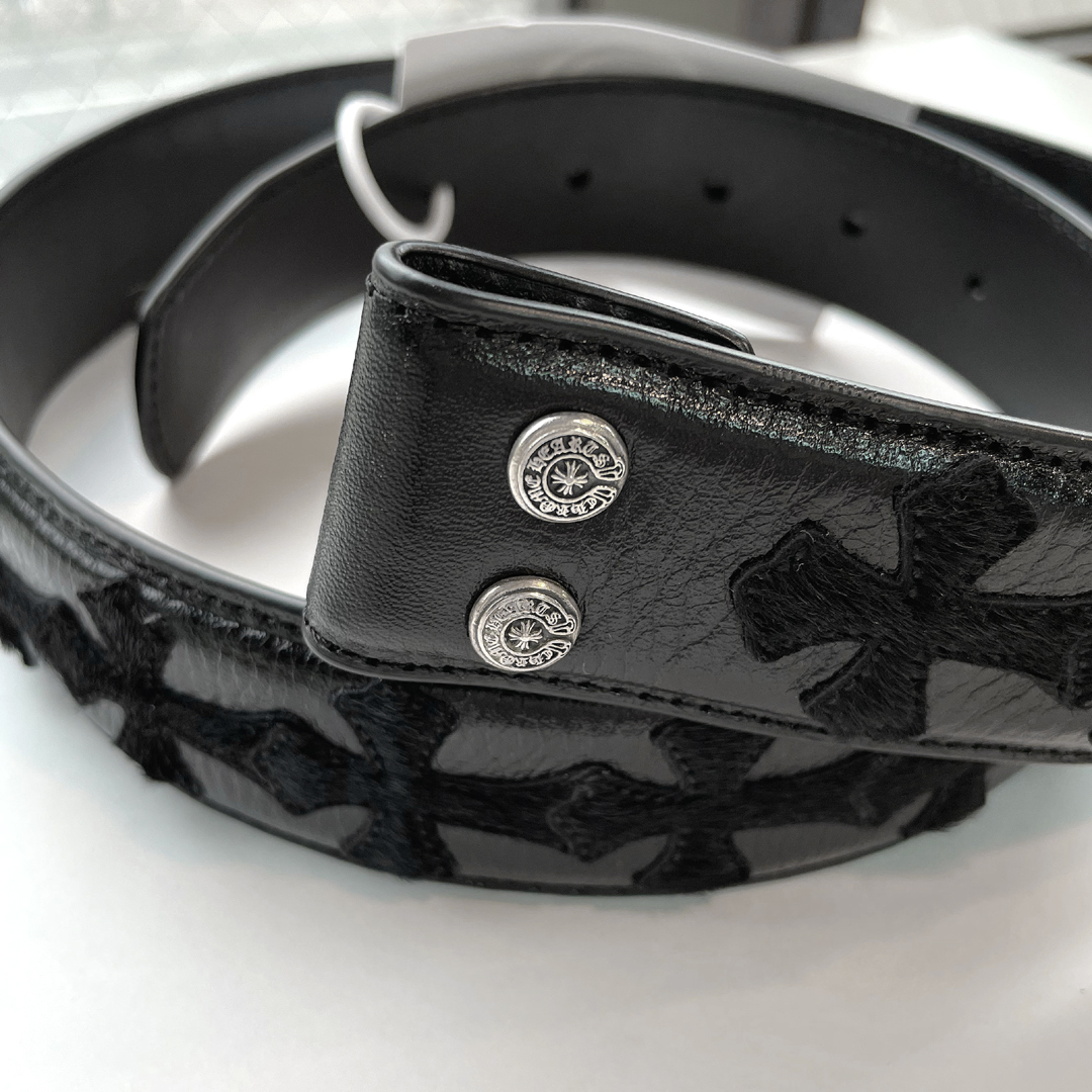 クロムハーツレザーベルトのカシメ留め直し修理後の全体。